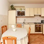 Stone House Apartment *