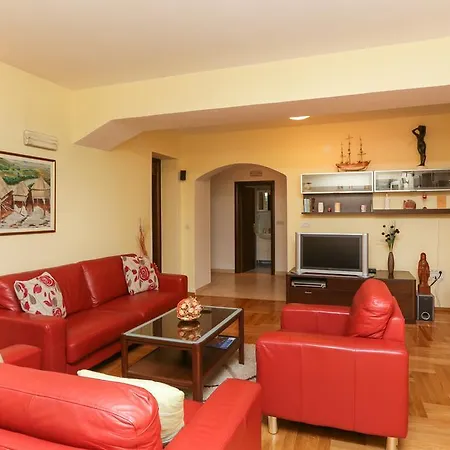 Stone House Apartment